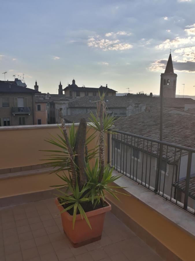 Hotel La Torretta Foligno Exterior foto